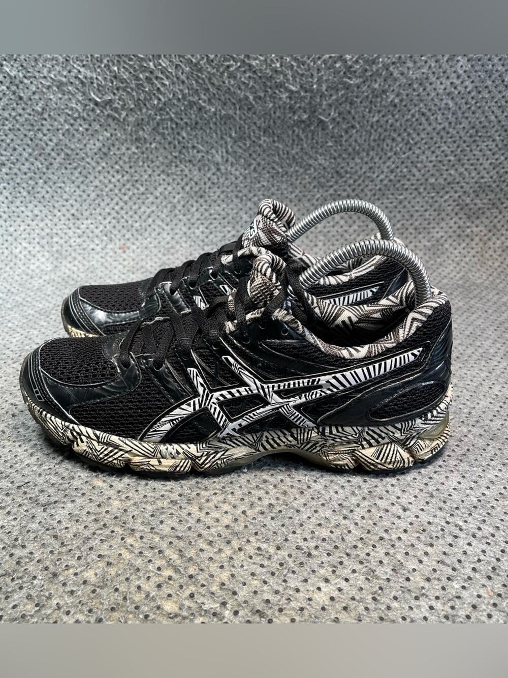 Asics Gel-Enhance Ultra 3.0 Black White Zebra Shoes Size 7.5 Women’s